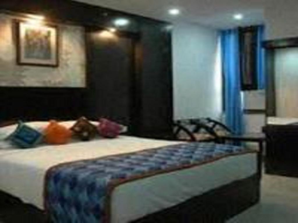 Hotel Amanda Lucknow Room photo